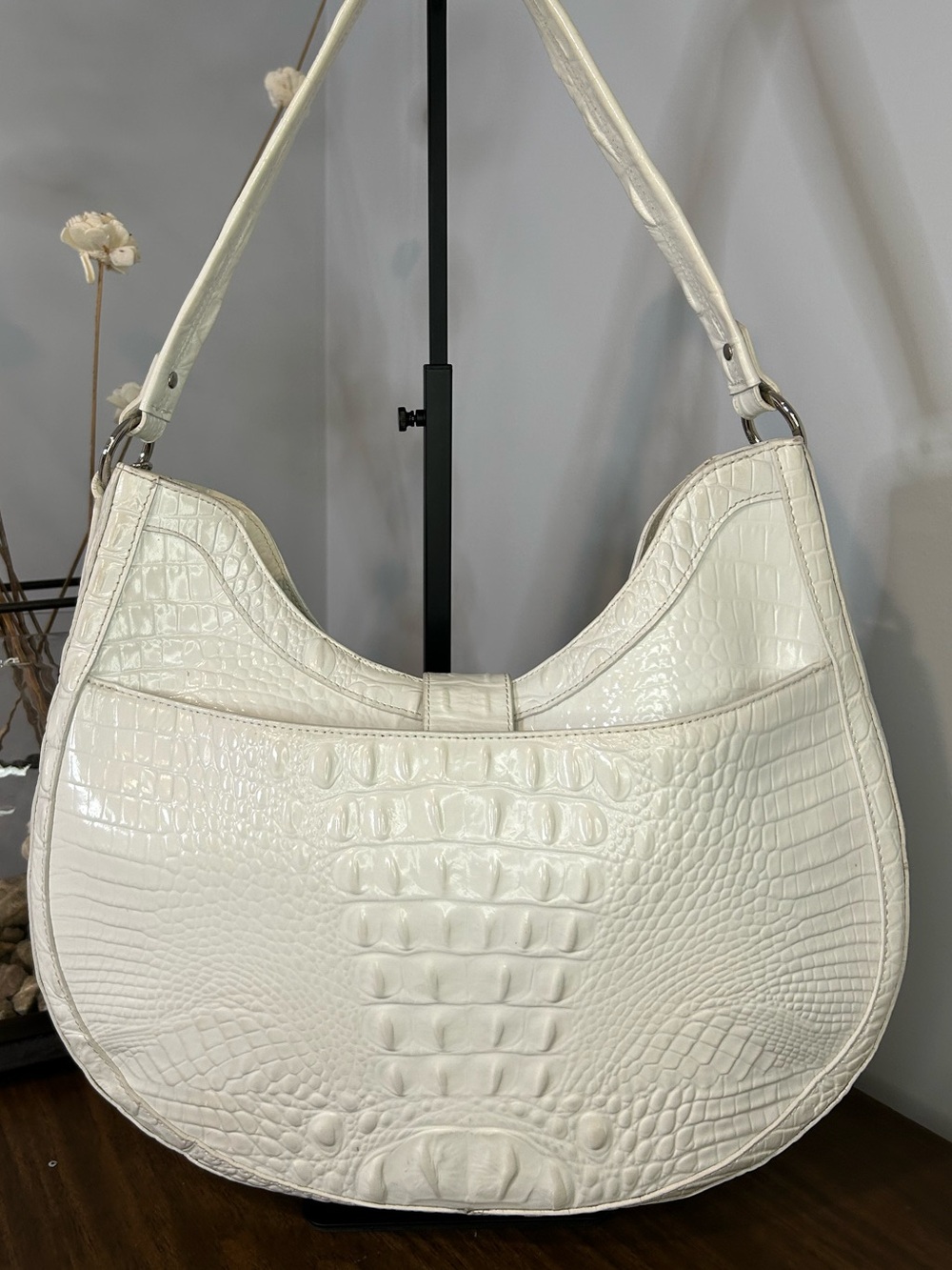 Brahmin Bethany Royal Palm Woven Hobo Ivory Navy Retired Shoulder Bag - Picture 6 of 10